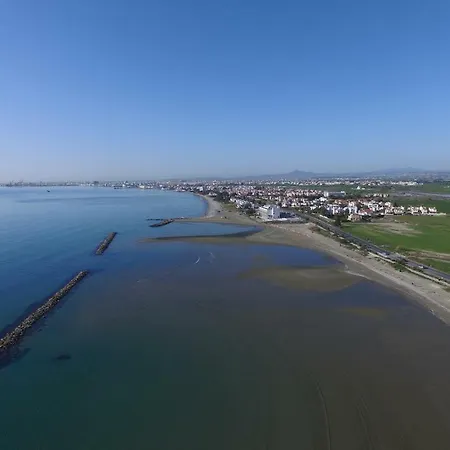 Beach Front Apartment Larnaca