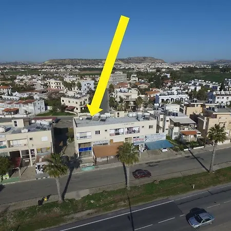 Apartment Beach Front Larnaca
