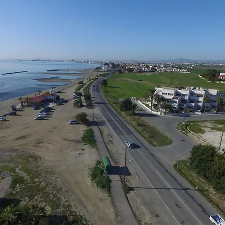 Apartment Beach Front Larnaca